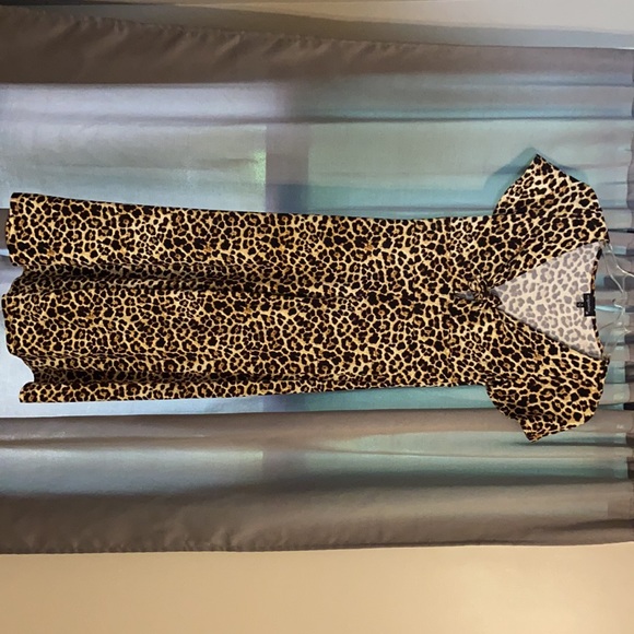 Cheetah Romper Never Worn size XS - Picture 3 of 3